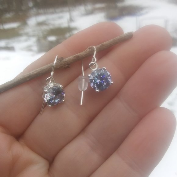 925 hook style  earrings with sparkly stone prong set open back - Picture 16 of 16